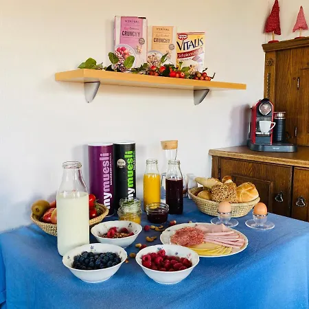 Haus Bergsicht Homestay *